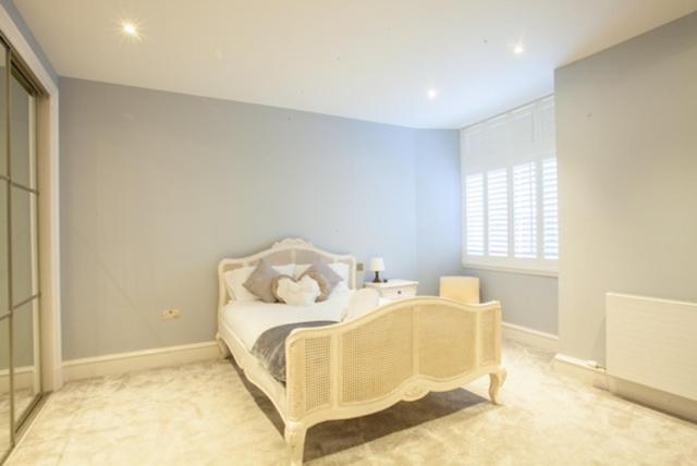 Stylish 2 Bedroom In Park Circus, West End * Glasgow